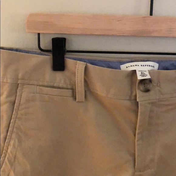 Banana Republic Tan Shorts - Size 8L - Picture 4 of 4